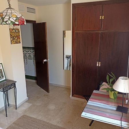 شقة Confortable Habitacion Centrica En Piso Privado مالقة المظهر الخارجي الصورة