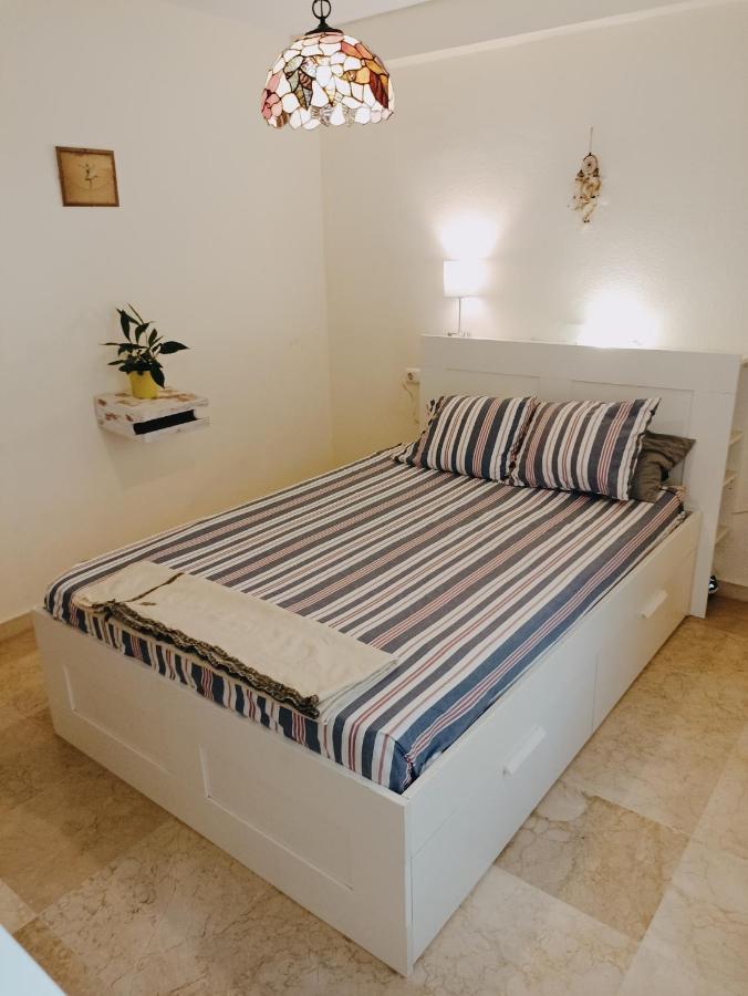 شقة Confortable Habitacion Centrica En Piso Privado مالقة المظهر الخارجي الصورة
