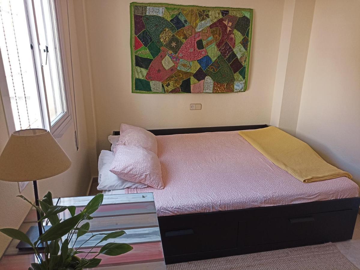شقة Confortable Habitacion Centrica En Piso Privado مالقة المظهر الخارجي الصورة