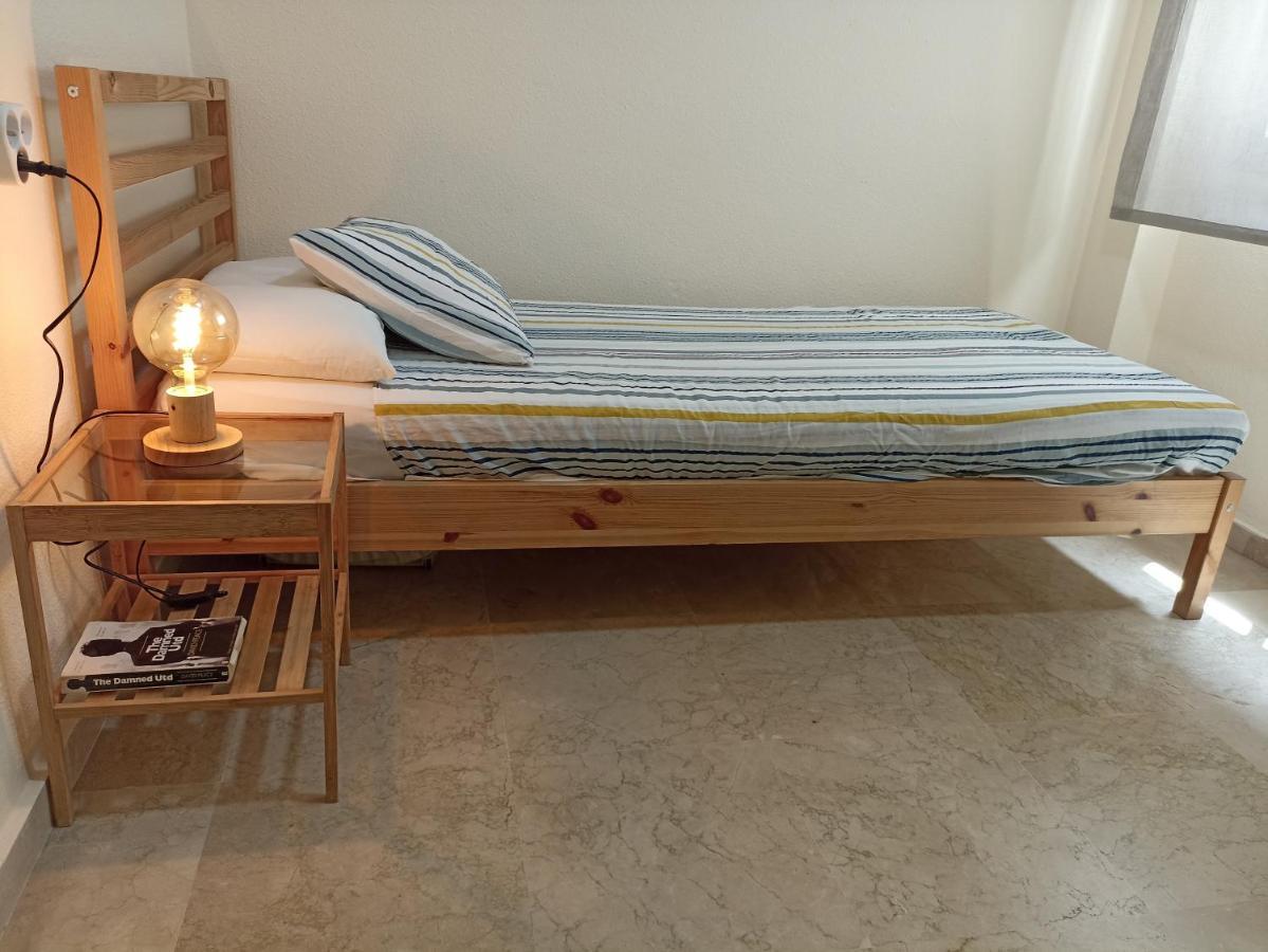 شقة Confortable Habitacion Centrica En Piso Privado مالقة المظهر الخارجي الصورة
