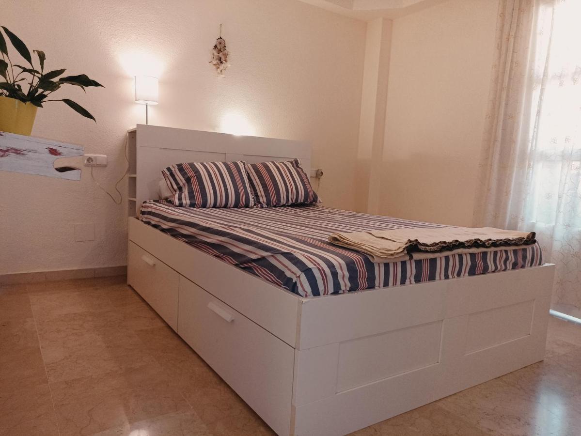 شقة Confortable Habitacion Centrica En Piso Privado مالقة المظهر الخارجي الصورة