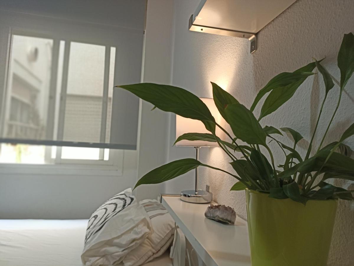 شقة Confortable Habitacion Centrica En Piso Privado مالقة المظهر الخارجي الصورة
