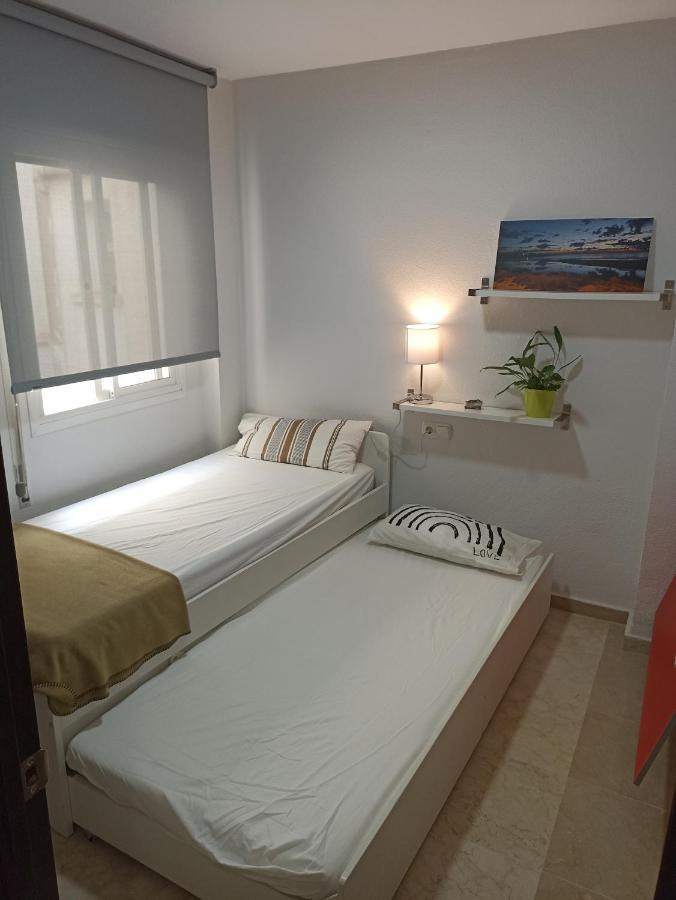 شقة Confortable Habitacion Centrica En Piso Privado مالقة المظهر الخارجي الصورة
