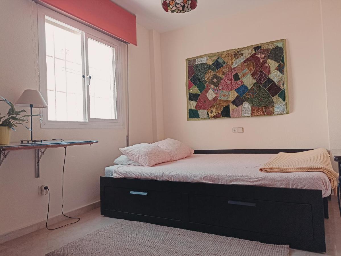شقة Confortable Habitacion Centrica En Piso Privado مالقة المظهر الخارجي الصورة
