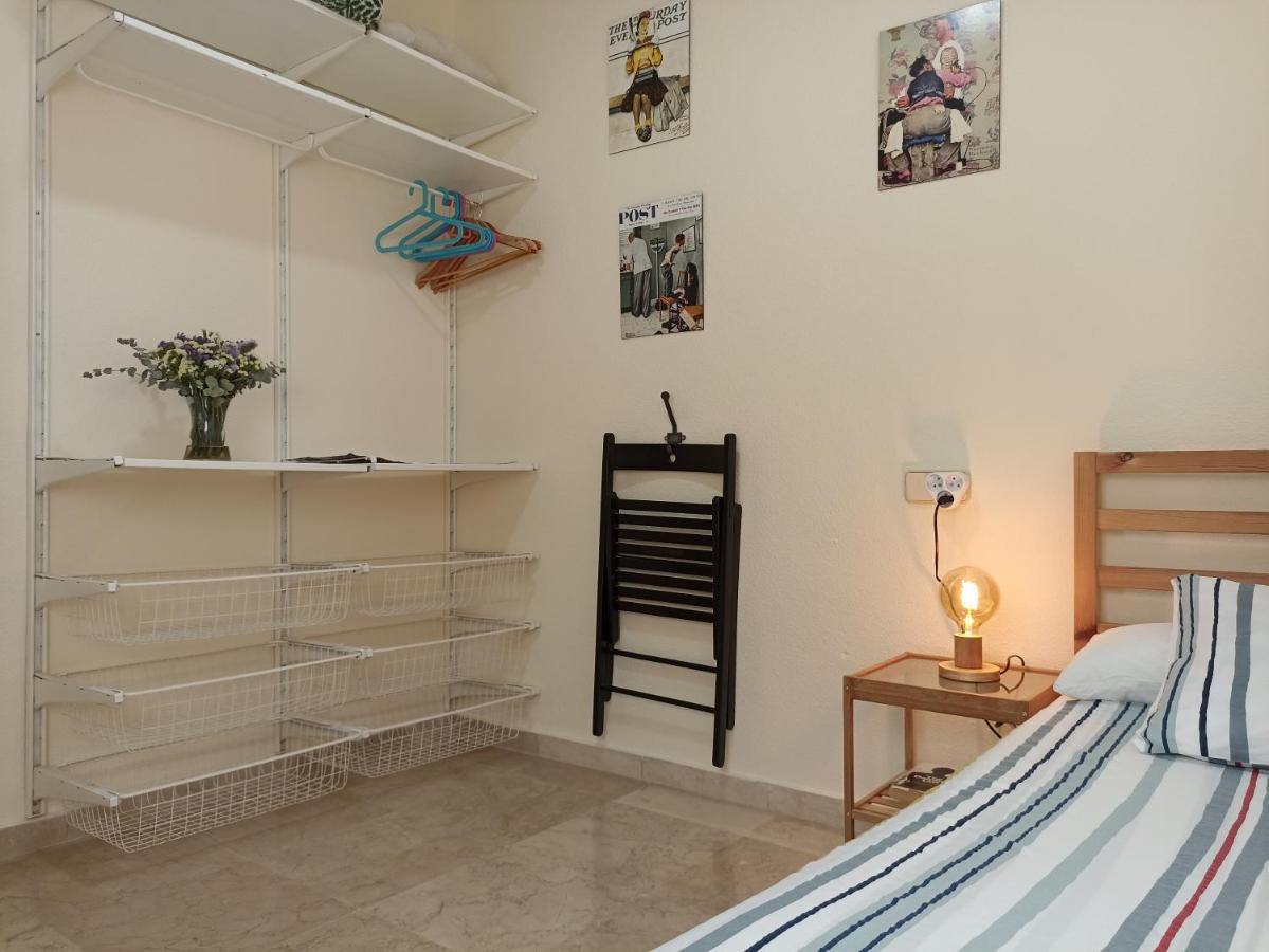 شقة Confortable Habitacion Centrica En Piso Privado مالقة المظهر الخارجي الصورة